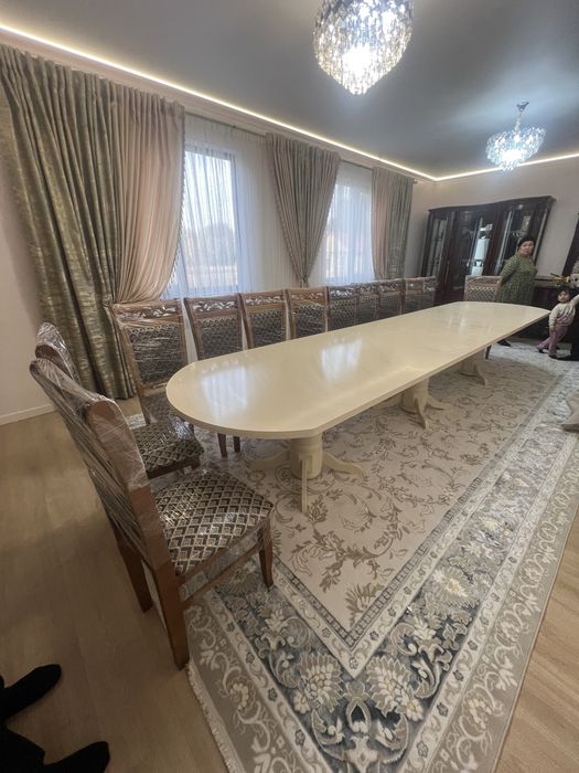 Стол и стулья комплект