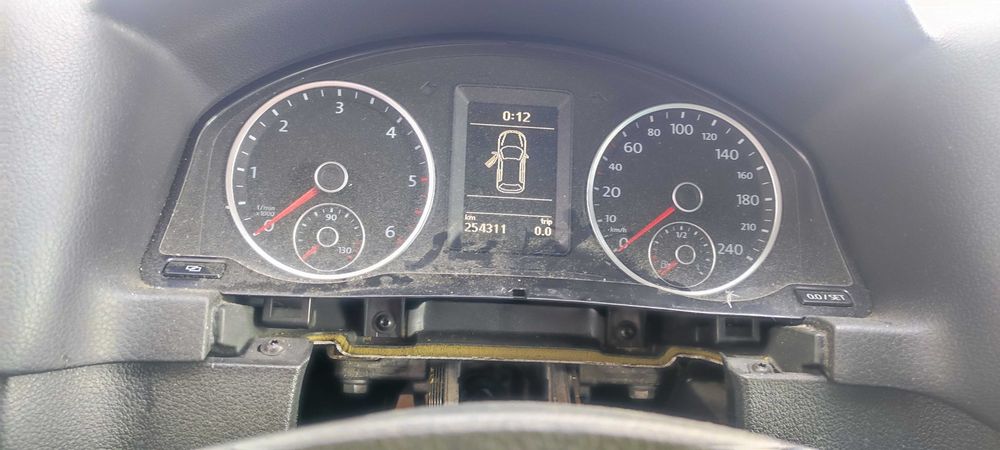 Dezmembrez volkswagen Tiguan 2.0 cod CBAB automata in 6 T JBG cod LB9A