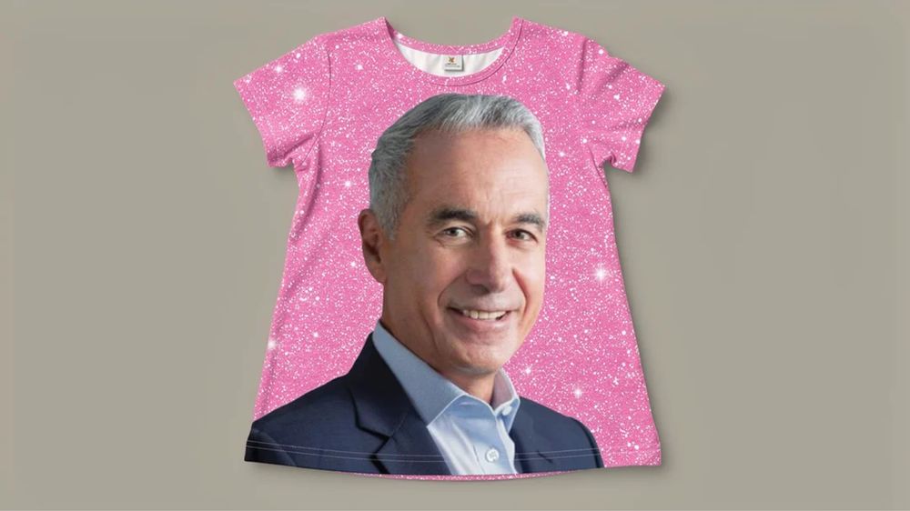 vand bluza 4-5 ani Calin Gerogescu