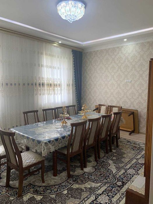 Продается свой, большой дом в Городе Джизаке, махалля Амир Тимура