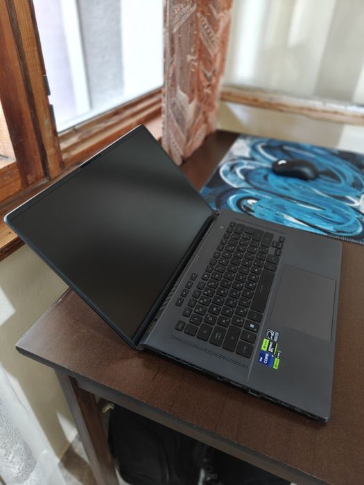 Asus Rog Zephyrus m16