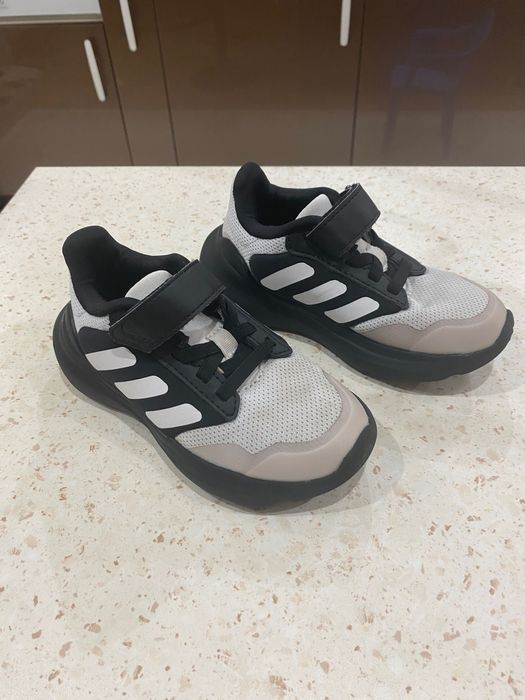 Маратонки Адидас #28