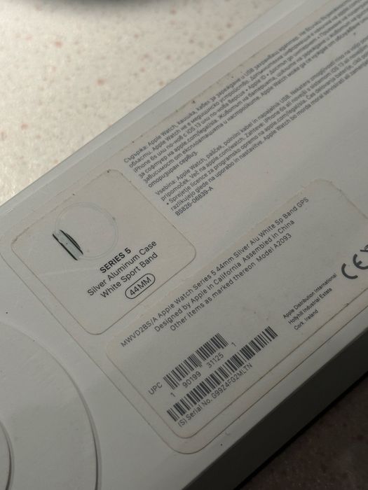 Apple Watch S5 44mm Silver (бял) - Перфектен!