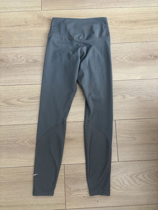Дамски спортен клин Nike Dri-FIT