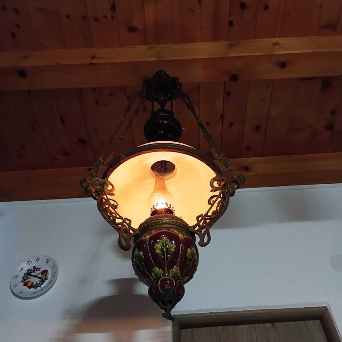 Vand lampa pe gaz pentru tavan vechime