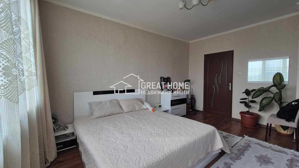 Продава се Тристаен апартамент в Търговище, Център - 76 кв.м за 1040 €/кв.м - Снимка #3