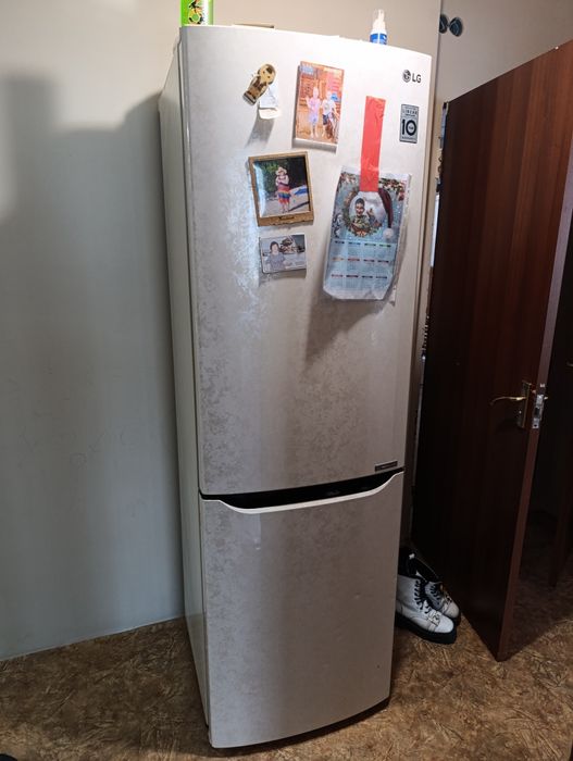 Продам холодильник LG