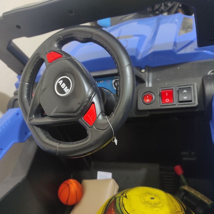 Эльектрокар , машина детская