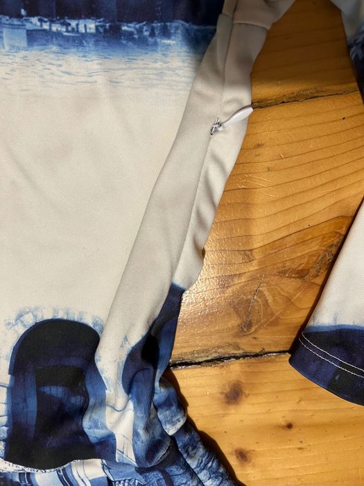 Дамска рокля със синьо-бели мотиви