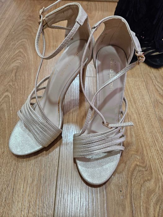 Дамски обувки, нови и малко носени