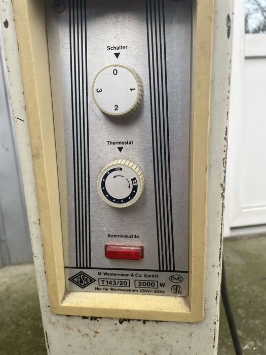 Vând calorifer ulei