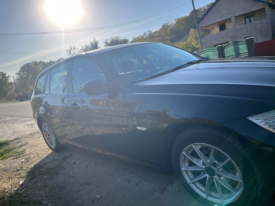 BMW Seria 3 2010 — imagine 3