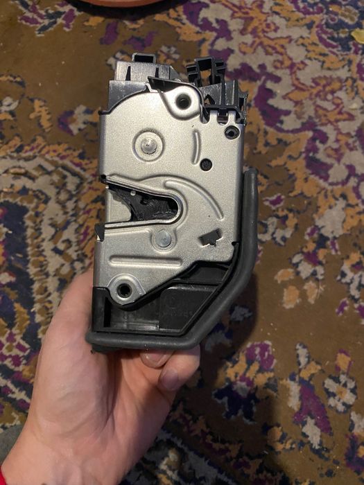 Брава за врата BMW F30