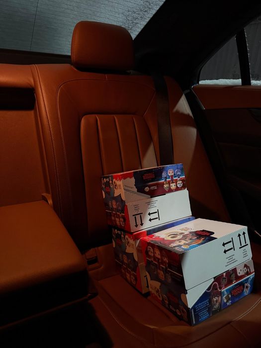 Продаю коробки Kinder joy (Stranger things)