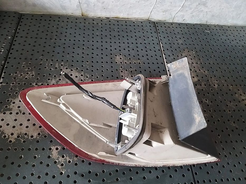 Stop tripla lampa dreapta aripa ford mondeo 4 ba7 7s7113404b