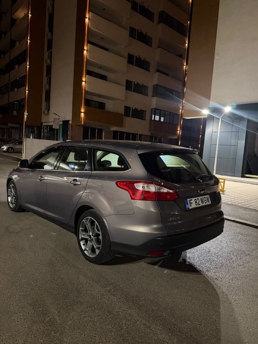 FORD Focus 2013 — imagine 3