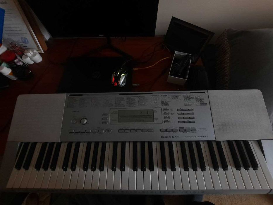 Синтезатор CASIO LK-280