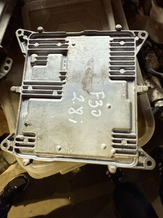 Компютър двигател Бмв Н20 2.8 245кс(computer dvigatel Bmw F30 N20)