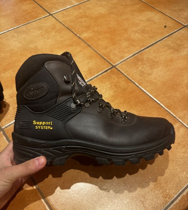 Bocanci de munte Grisport 42