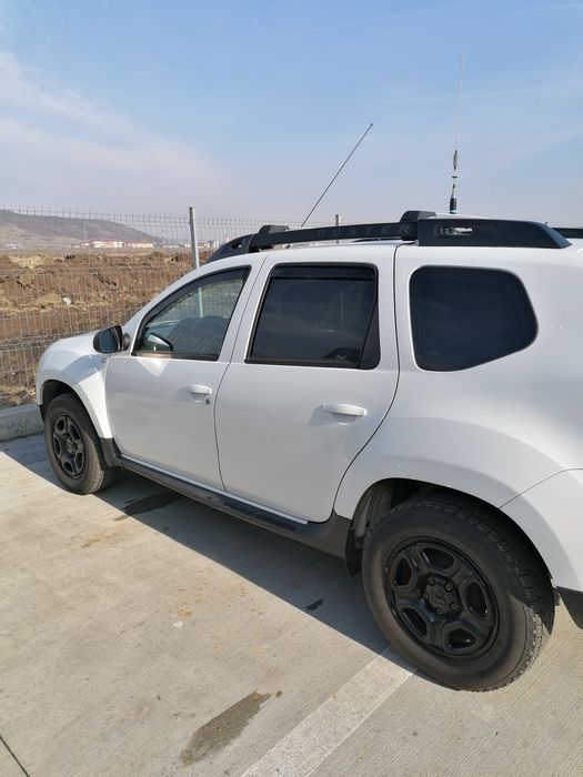 Vând Dacia Duster