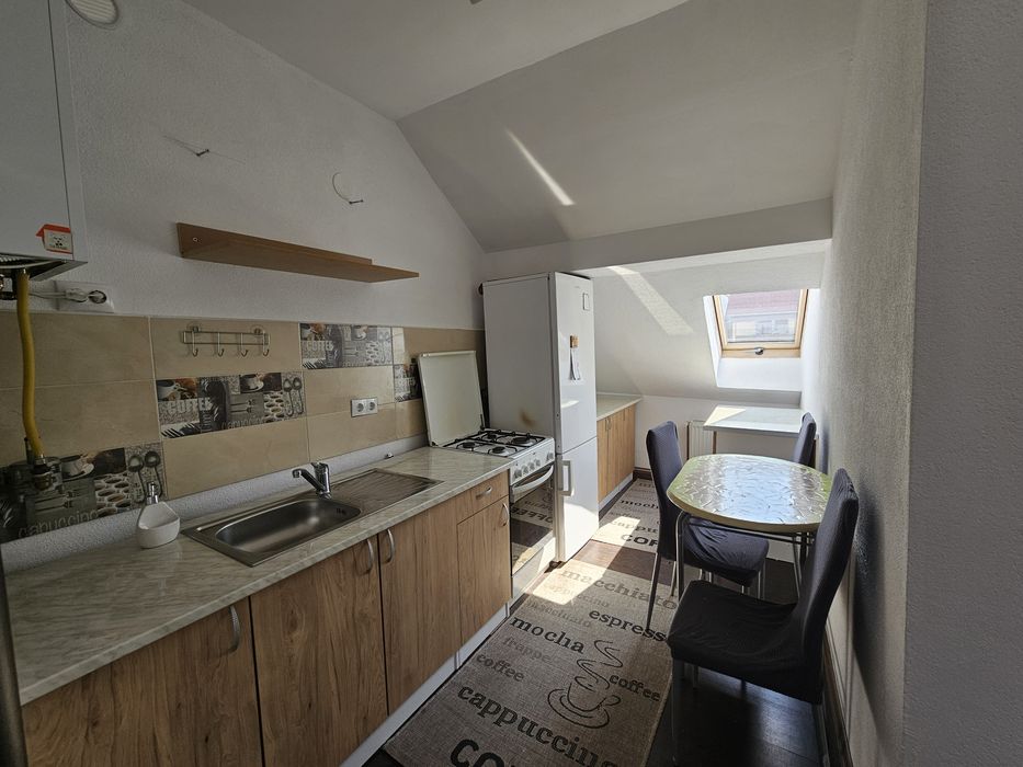 Închiriez apartament 2 camere
