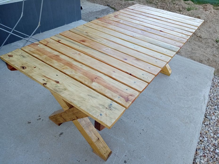 Vând masă ptr terasă