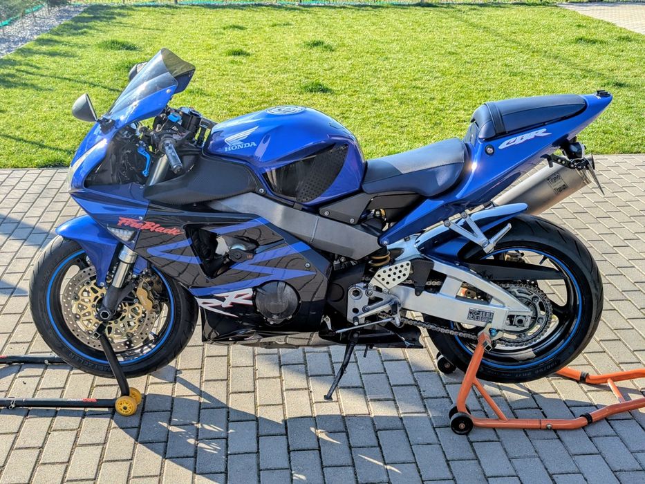 Vând Honda CBR 954RR