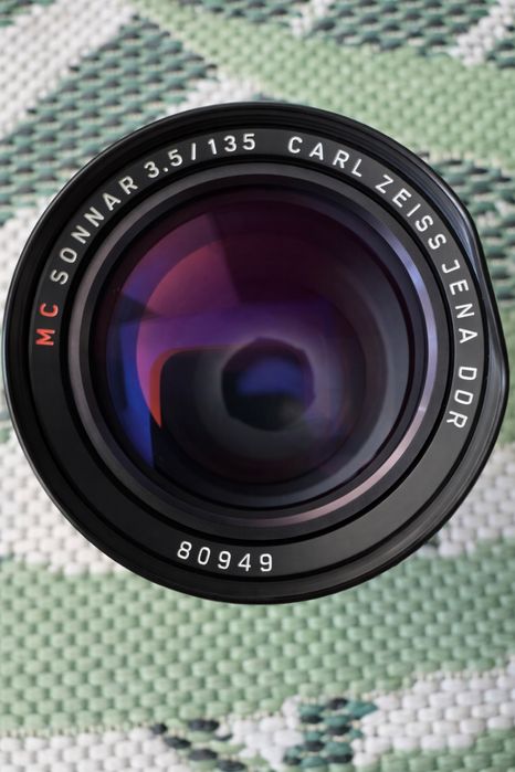 Carl Zeiss Jena 135mm – класически портретен обектив