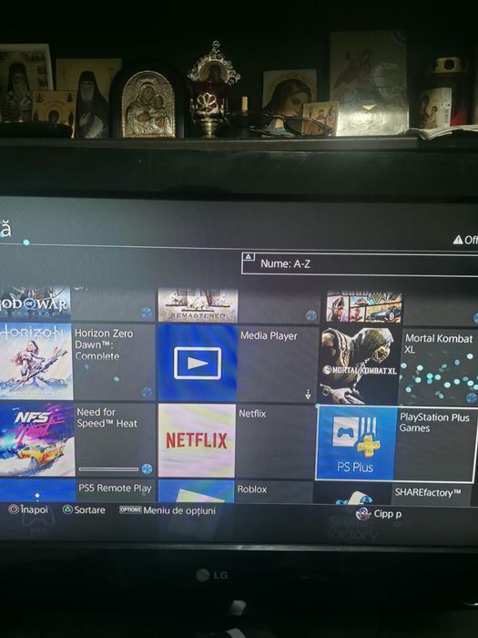 Vand PS4 1TB sau schimb cu telefon