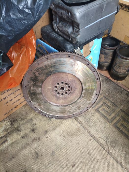 Маховик двигателя Ман