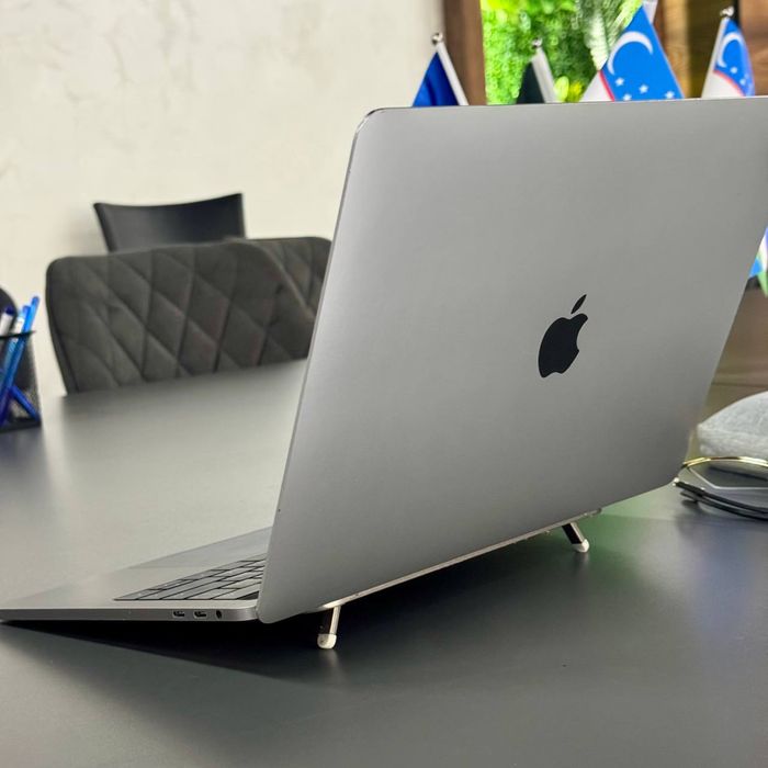 MacBook Pro 256 GB