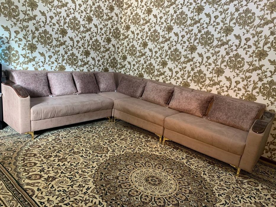 Devan. Kuxunniy. Mebel