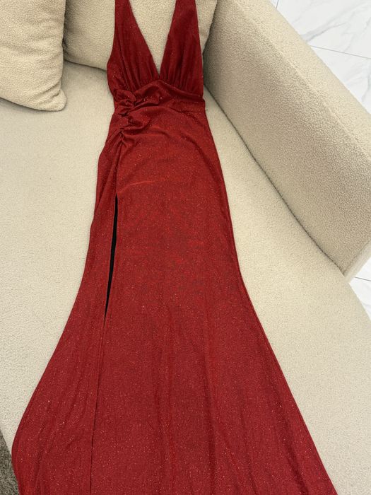 Платье нарядное новое