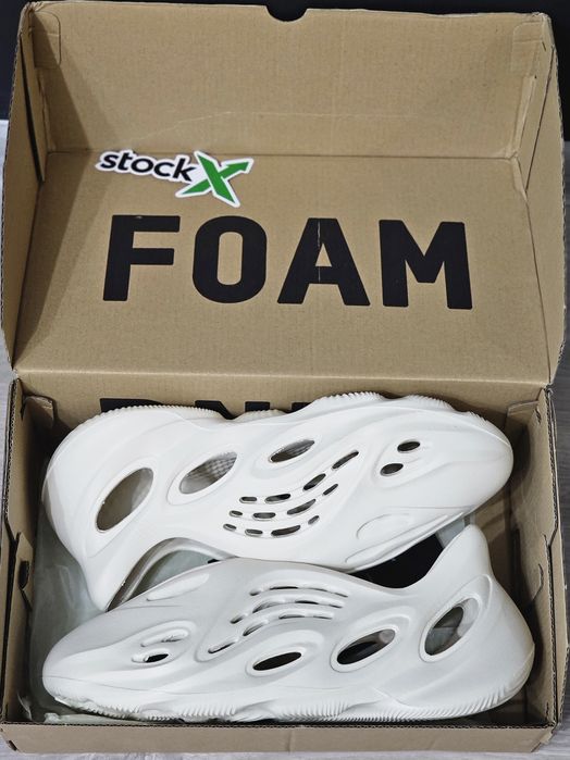 Yeezy Foam Runner Sand