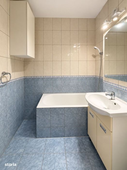 Victoria-Bd Tomis | Apart decomandat, renovat, mobilat si parcare