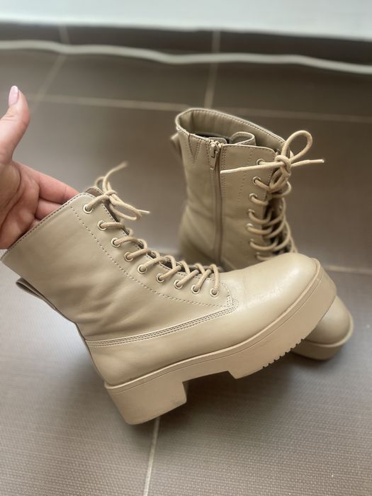 Bocanci piele M&S ,nr 37