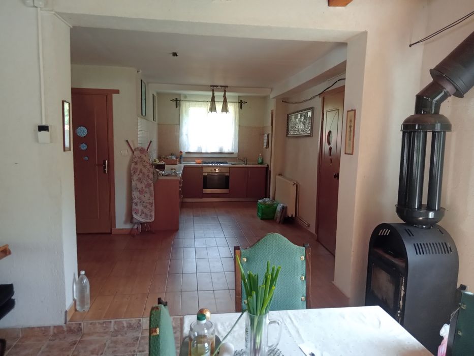 Vind casa de locuit în rastolita județul bună