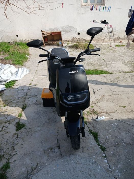 Продам Скутер срочно