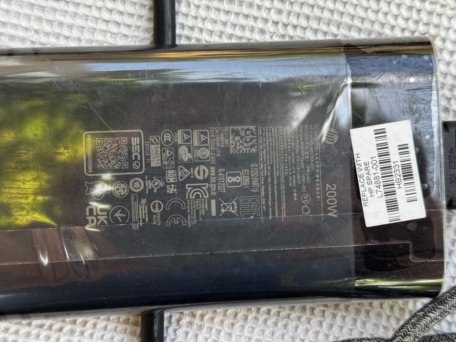 Докинг станция HP G5 200w КАТО НОВА