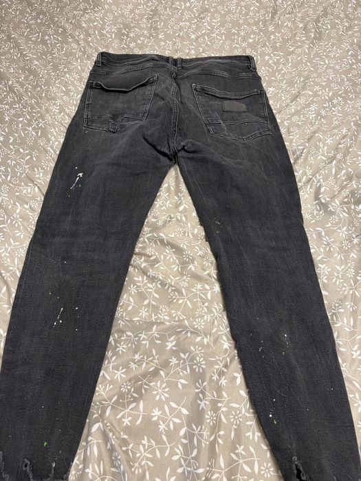 Черни мъжки дънки ZARA – "Distressed" модел с неонови акценти