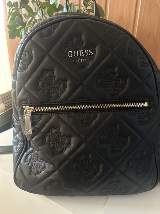 Vand ghiozdan Guess