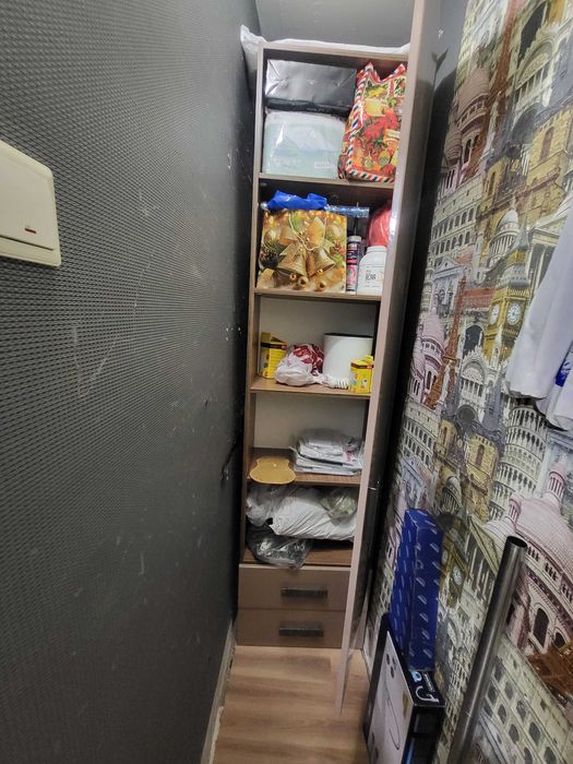 Продам шкаф пенал