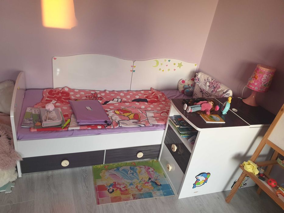 Гардероб с легло