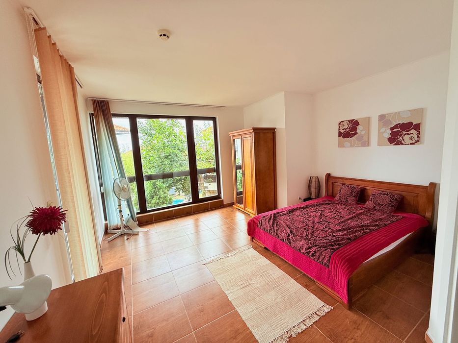 Продава се Тристаен апартамент в к.к. Слънчев бряг - 133 кв.м за 865 €/кв.м - Снимка #2