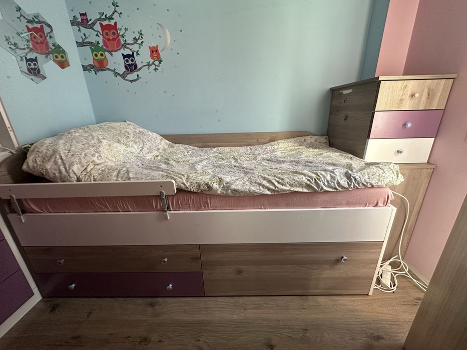 Детско легло с матрак и шкафчета