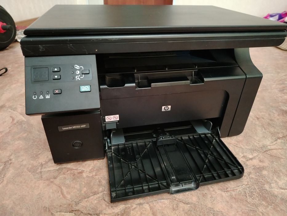 Принтер hp три в одном. Сканер, копир, принтер