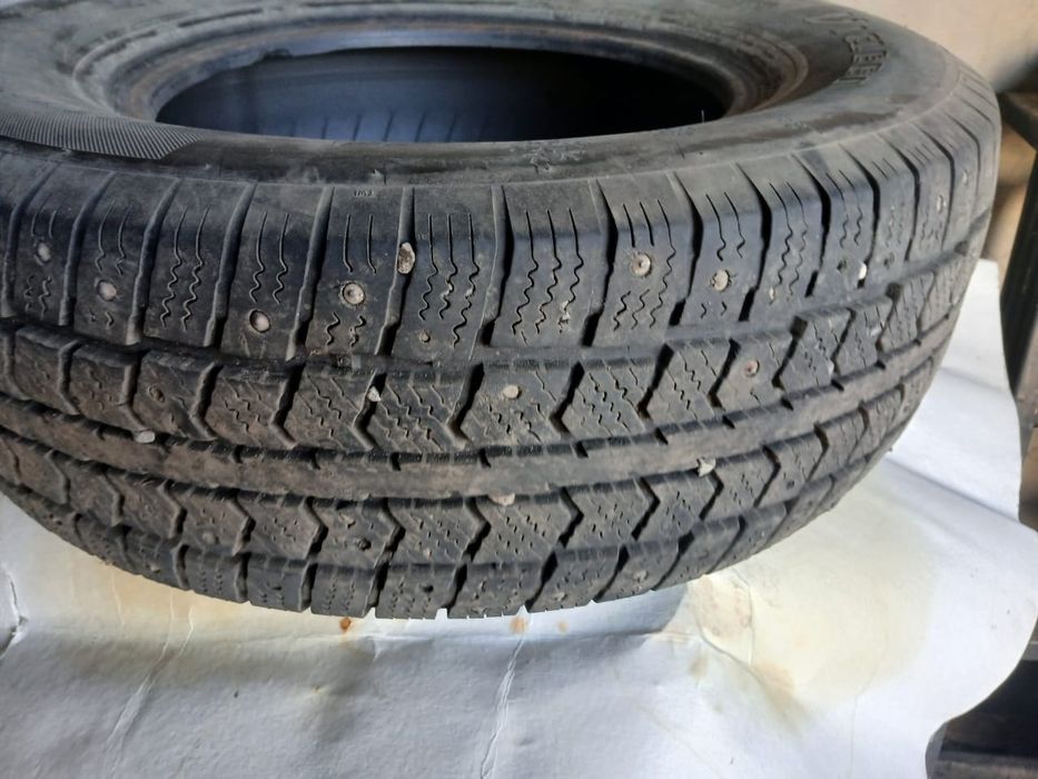 Продам 225/70R15C. 4шт