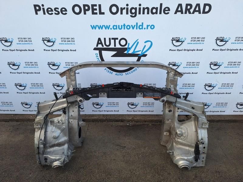 Trager Opel Insignia A facelift