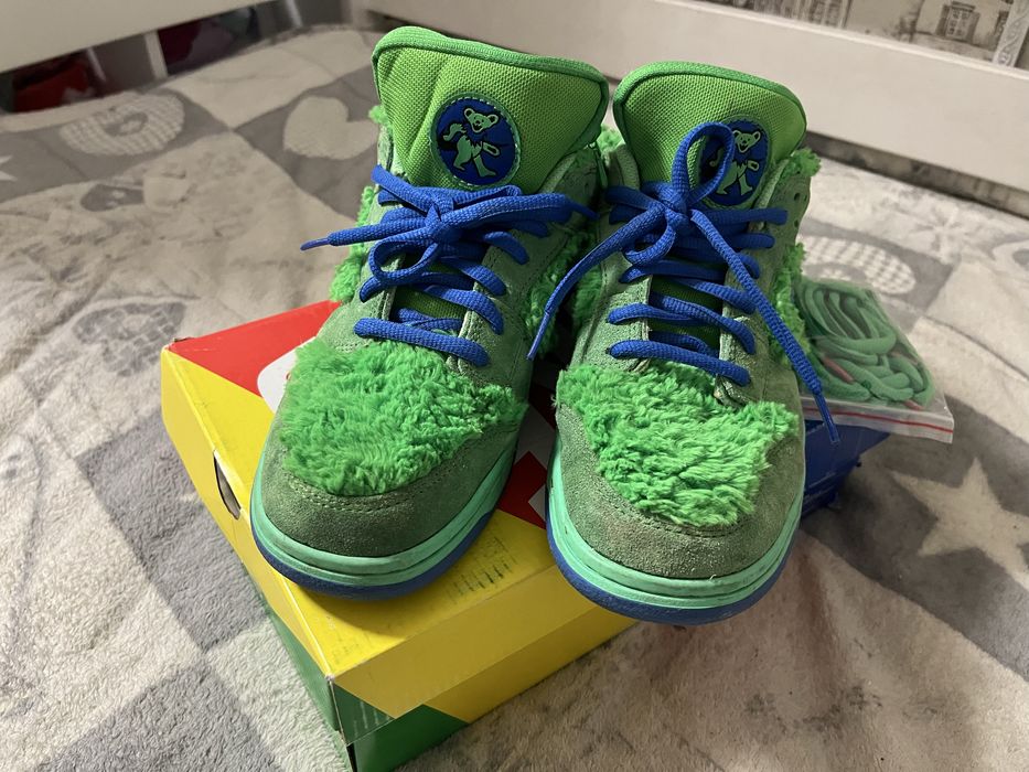 Продам кроссовки Nike sb (мишки)