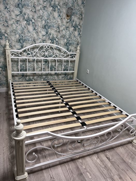 Продам кровать двухспальная